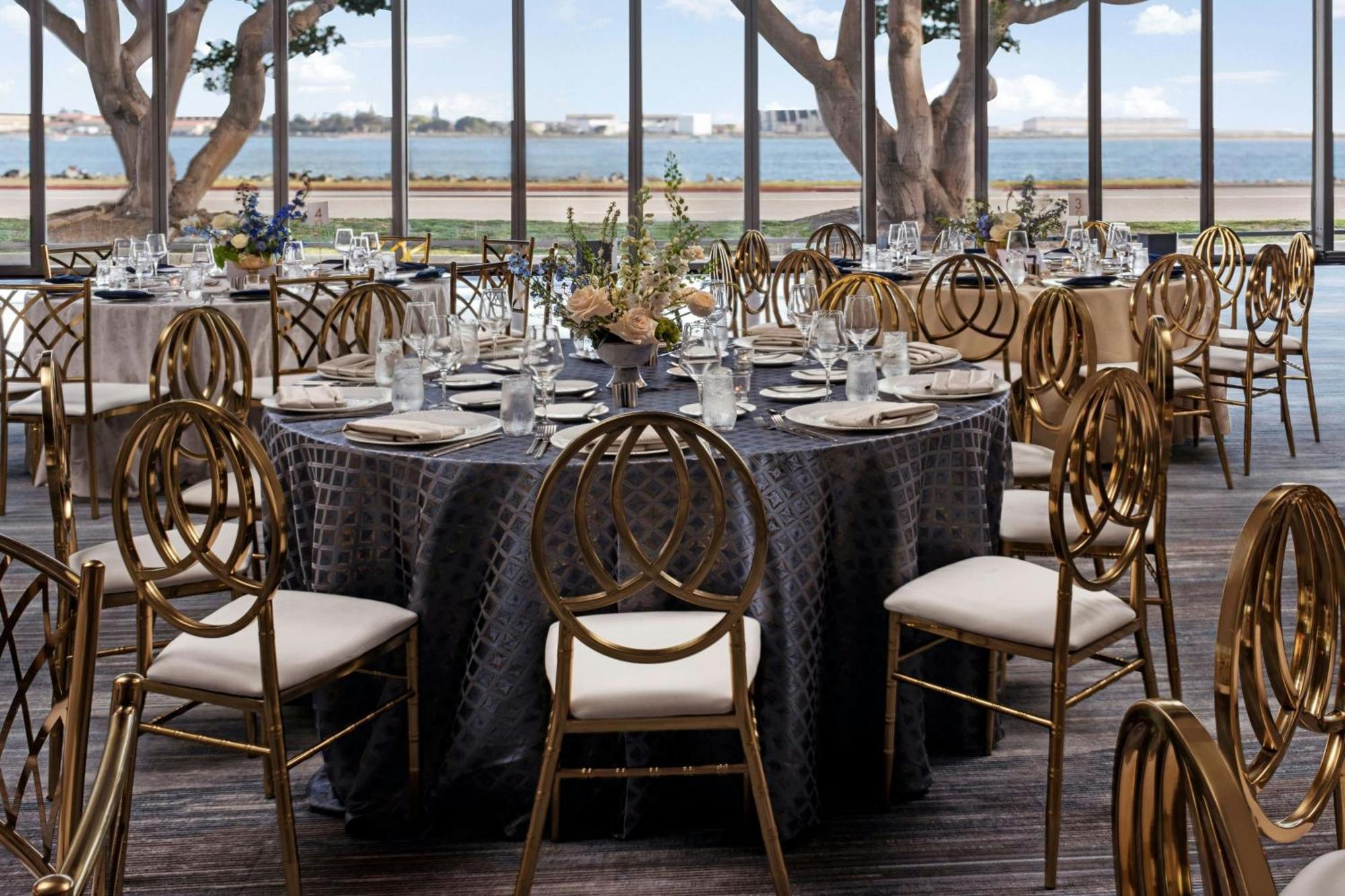 Sheraton San Diego Resort Exterior photo