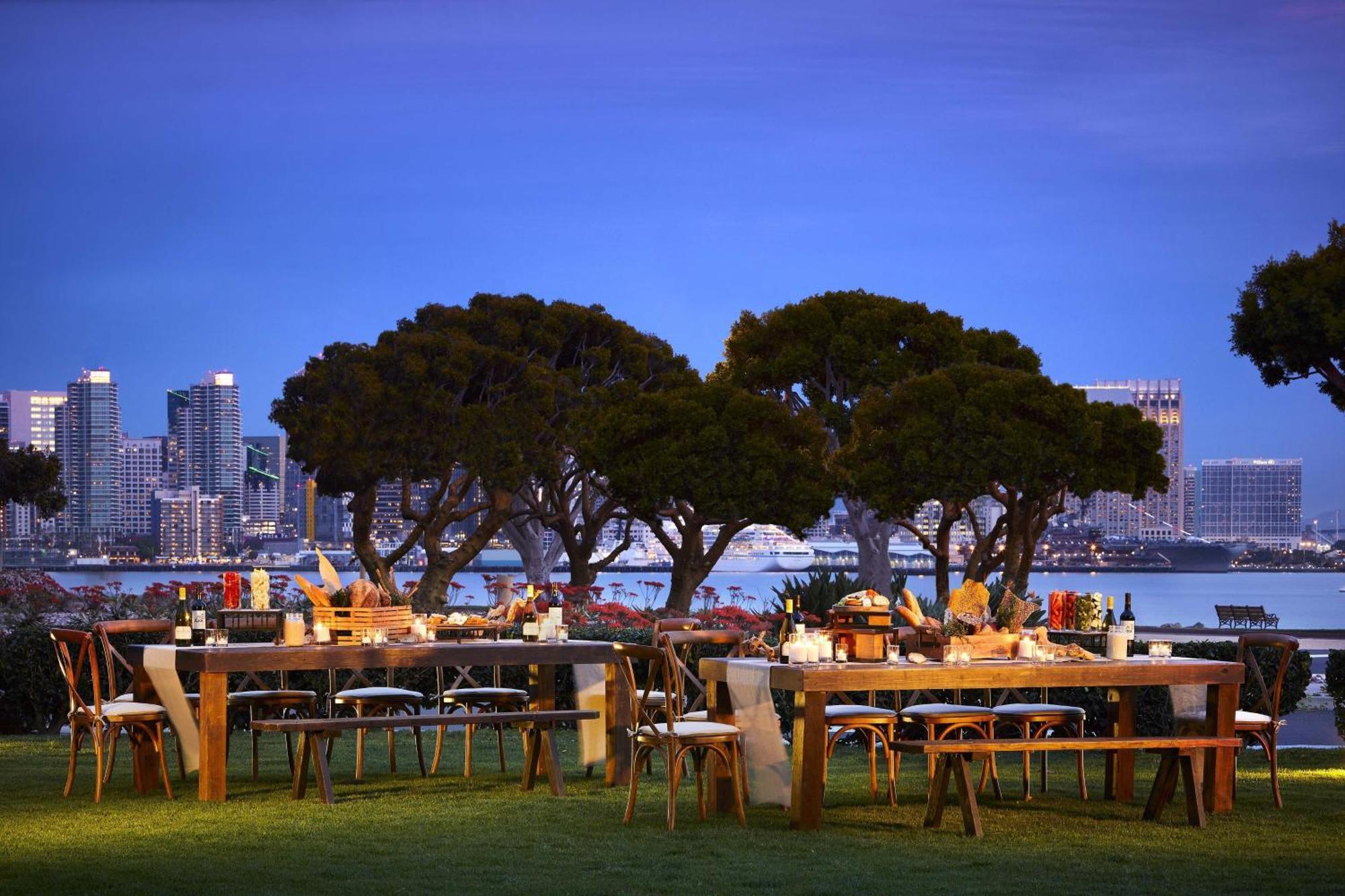 Sheraton San Diego Resort Exterior photo